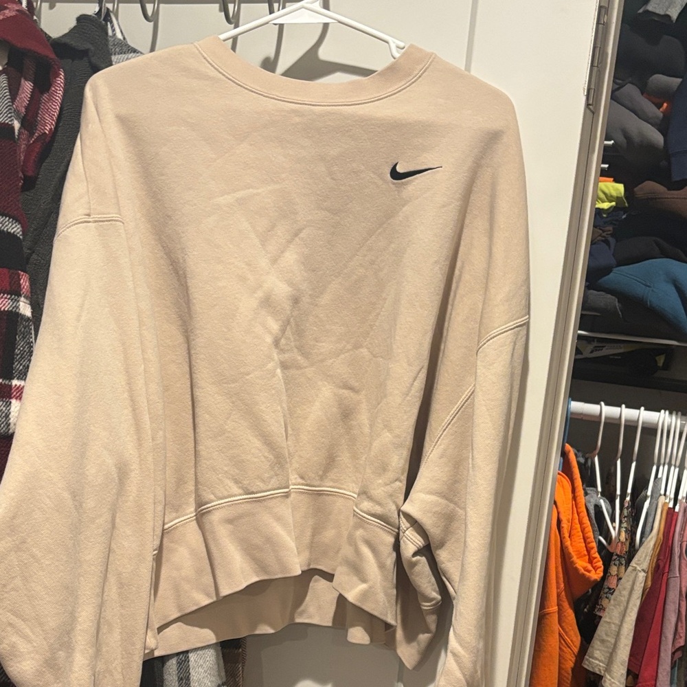 Nike Women's Tan Crewneck Sweatshirt